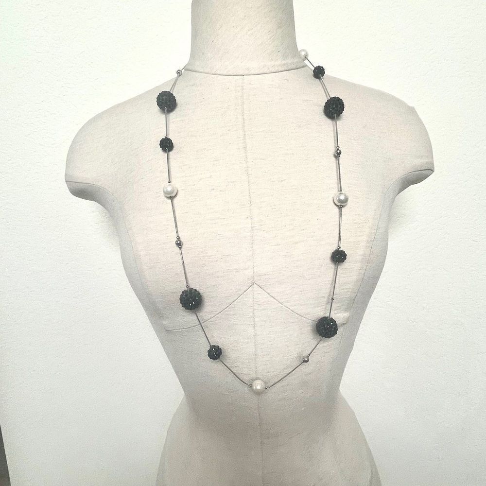 Long black and Pearl necklace